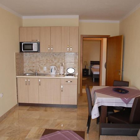 Guest House Evropa 2 Ulcinj Buitenkant foto