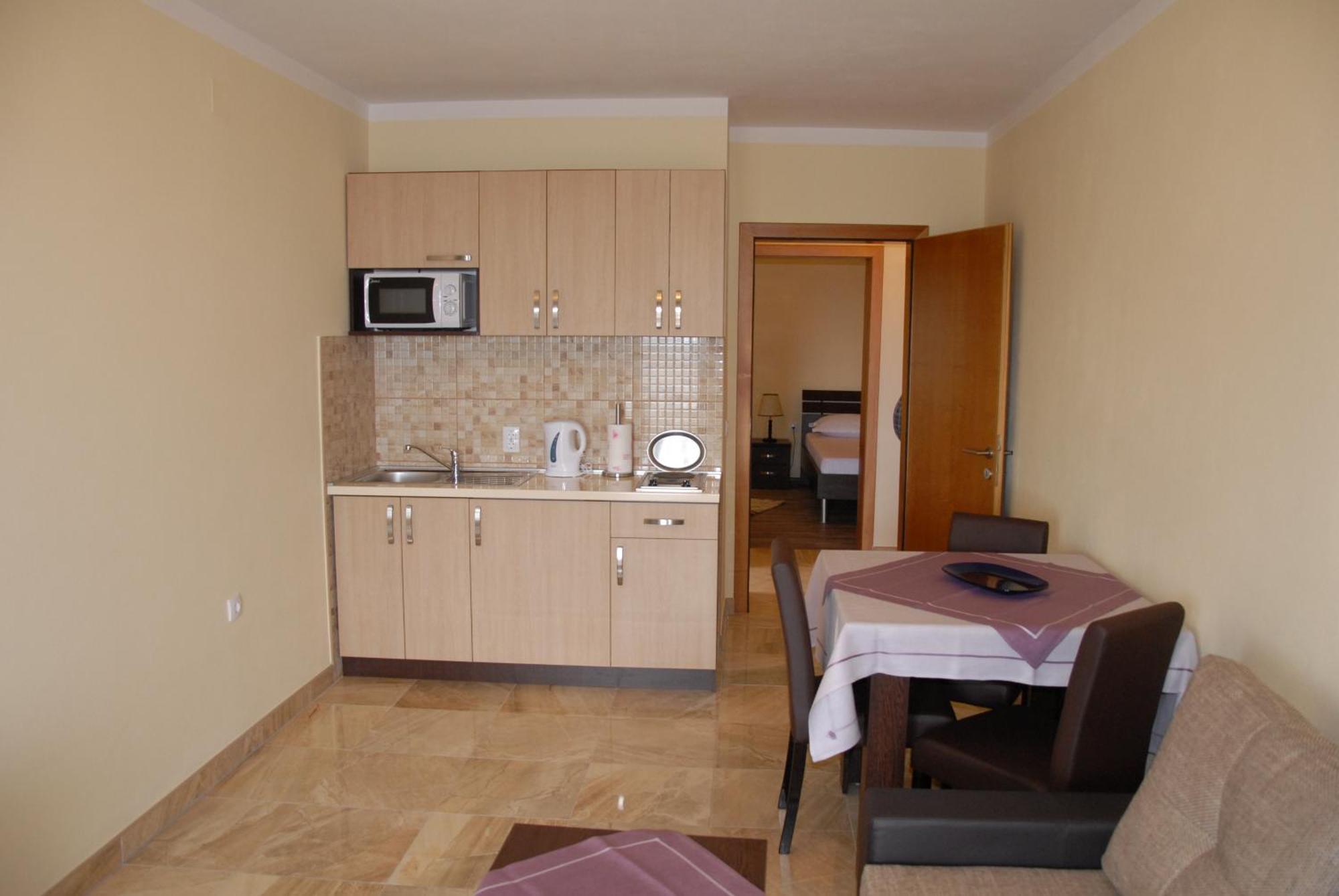 Guest House Evropa 2 Ulcinj Buitenkant foto