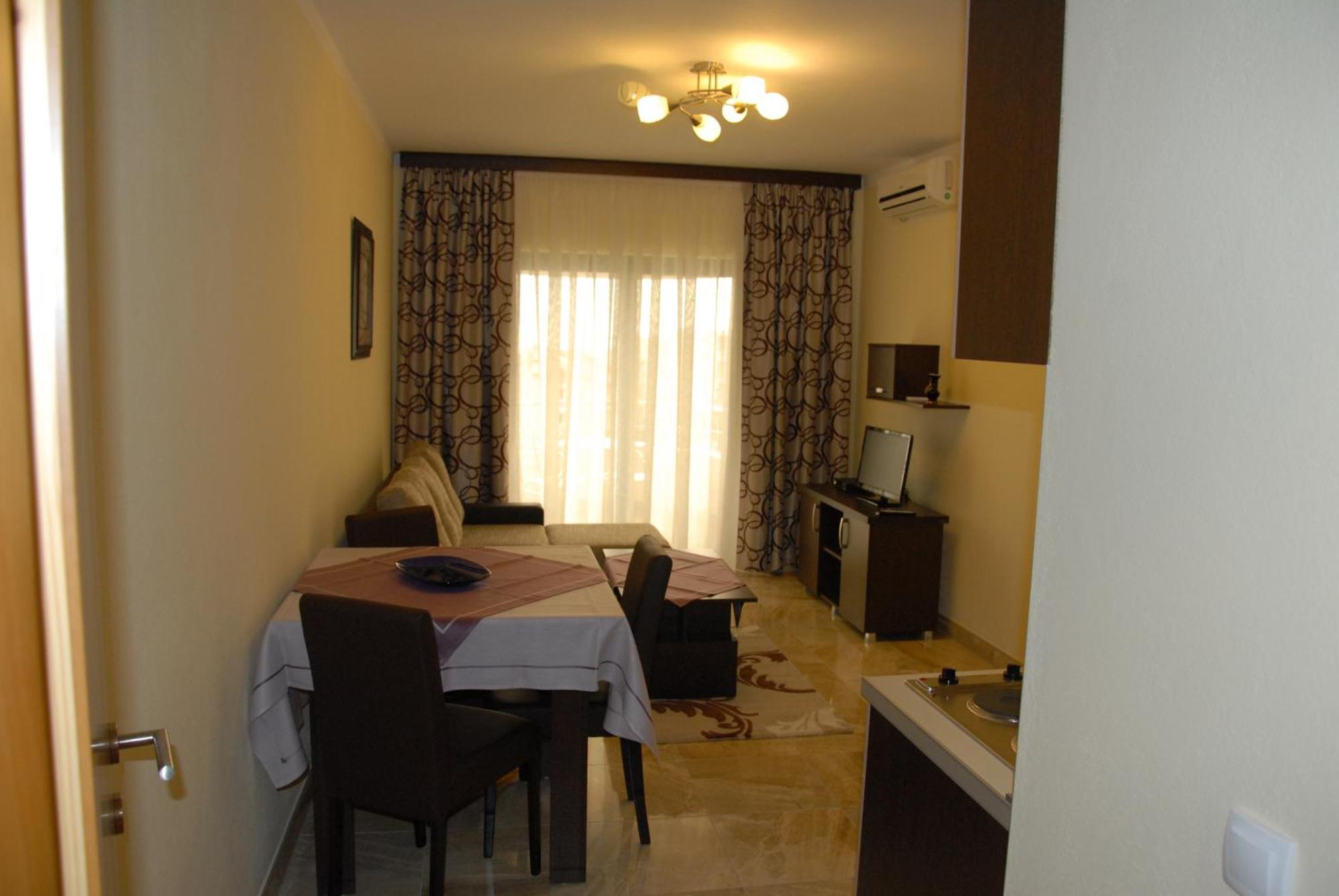 Guest House Evropa 2 Ulcinj Buitenkant foto