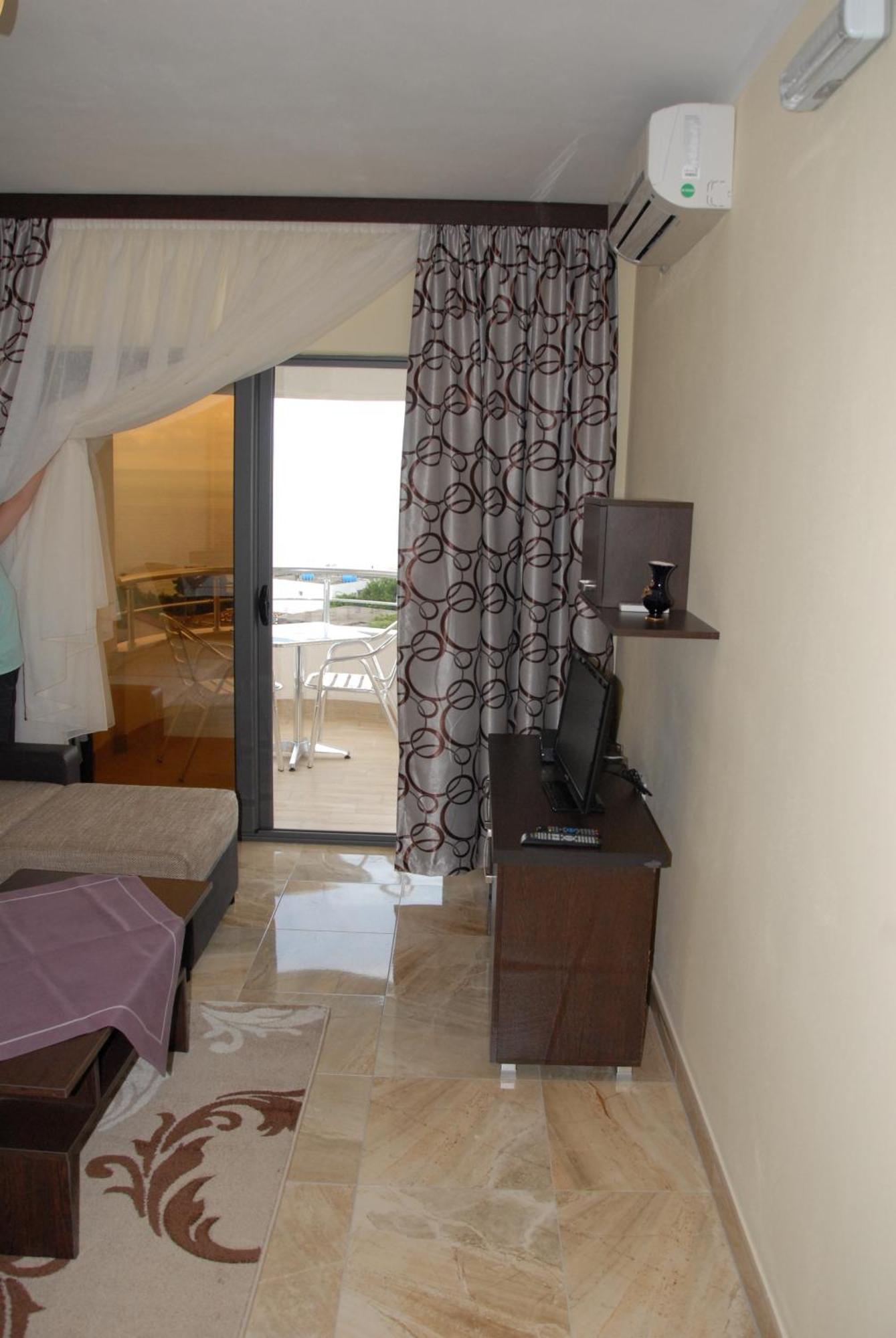 Guest House Evropa 2 Ulcinj Buitenkant foto