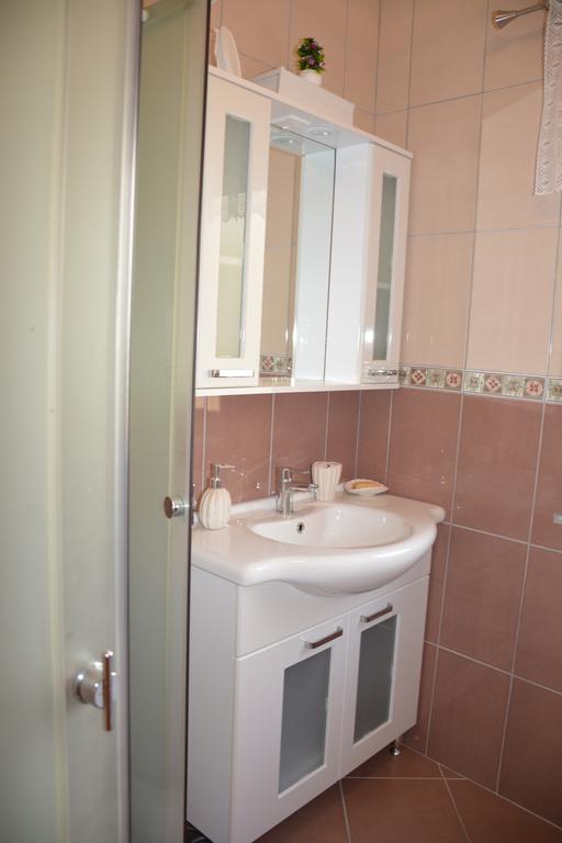 Guest House Evropa 2 Ulcinj Buitenkant foto