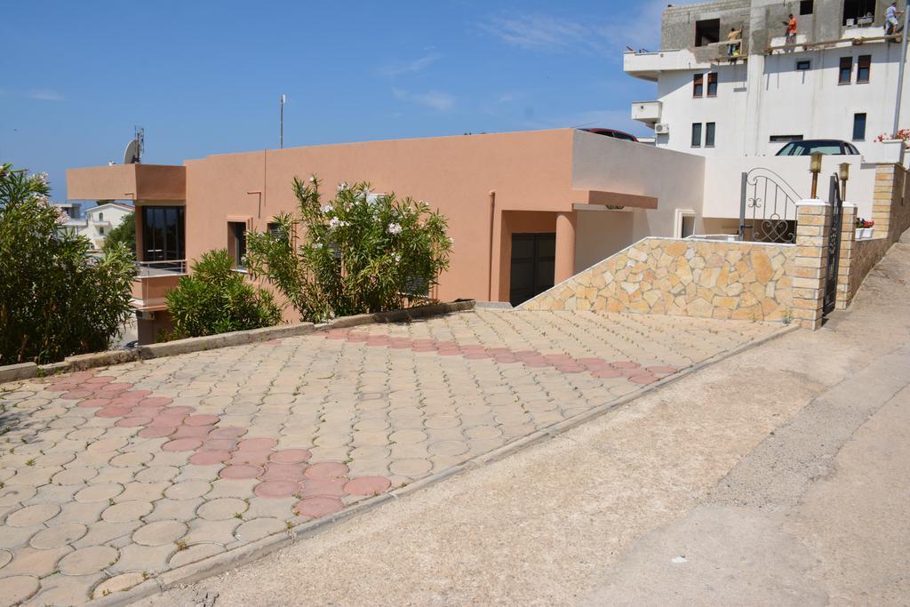 Guest House Evropa 2 Ulcinj Buitenkant foto