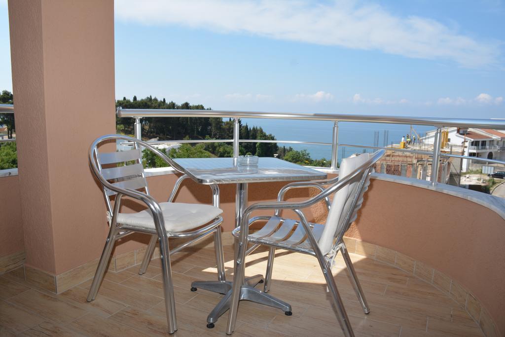 Guest House Evropa 2 Ulcinj Buitenkant foto