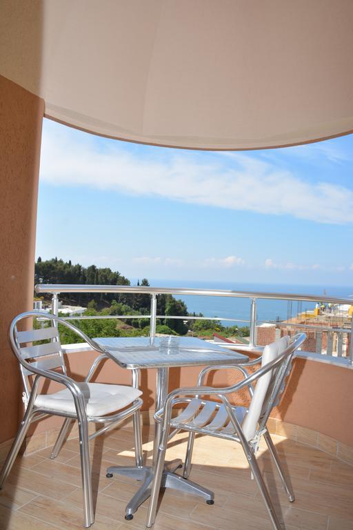Guest House Evropa 2 Ulcinj Buitenkant foto